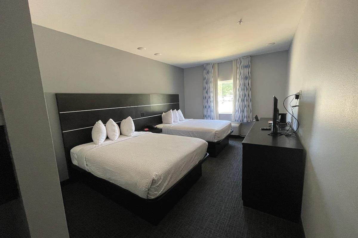 Days Inn By Wyndham Zachary La Exteriér fotografie