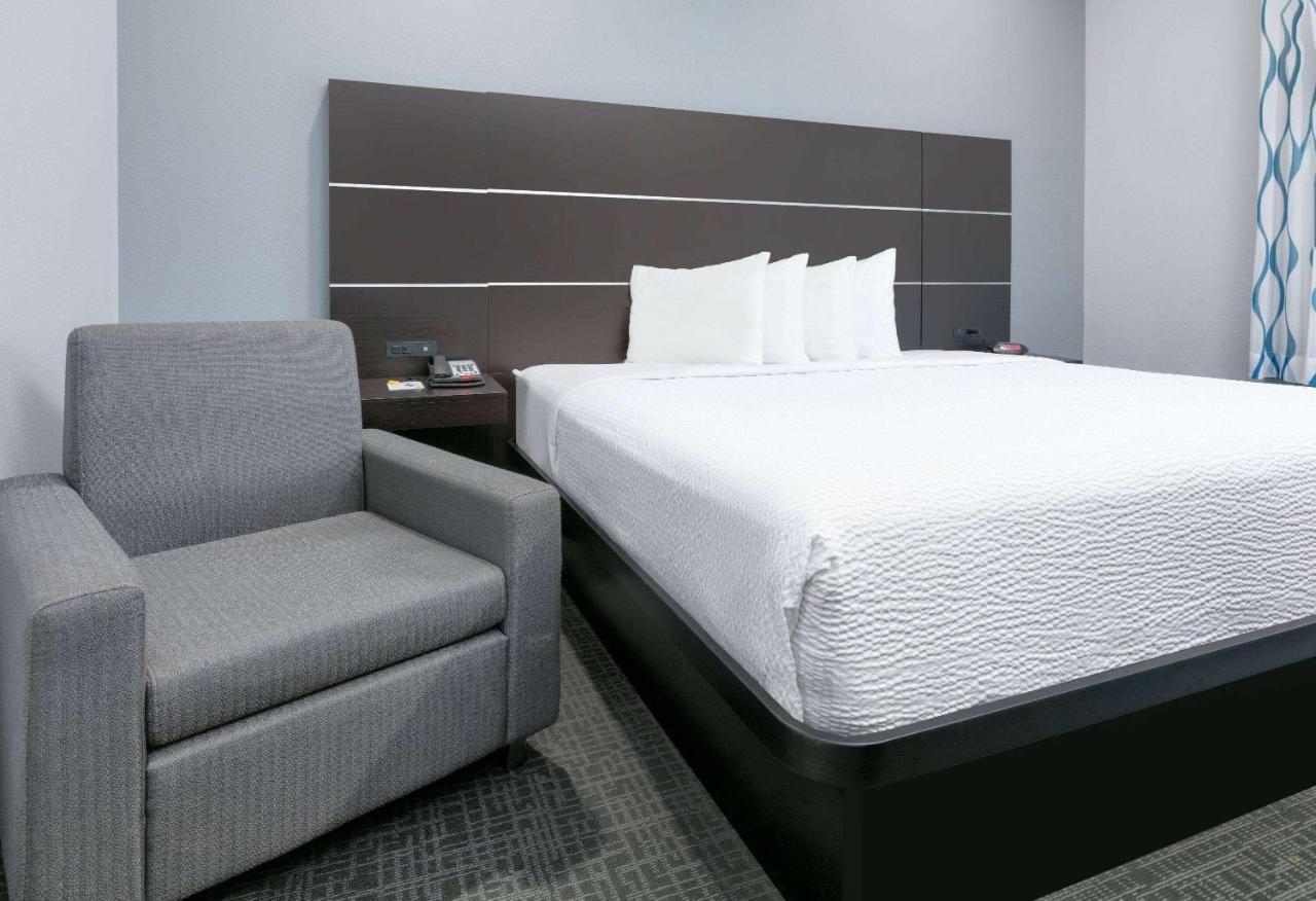 Days Inn By Wyndham Zachary La Exteriér fotografie