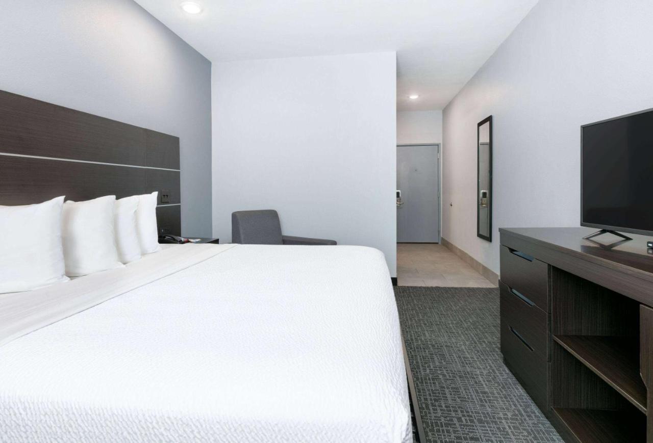 Days Inn By Wyndham Zachary La Exteriér fotografie