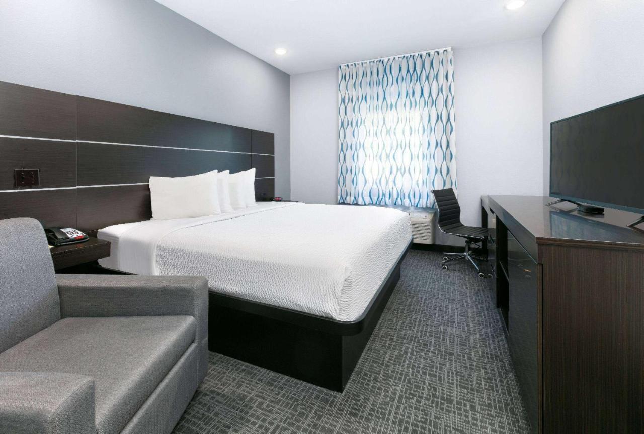 Days Inn By Wyndham Zachary La Exteriér fotografie