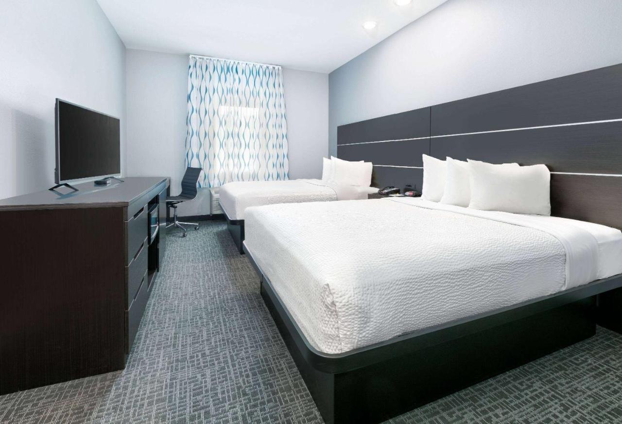 Days Inn By Wyndham Zachary La Exteriér fotografie
